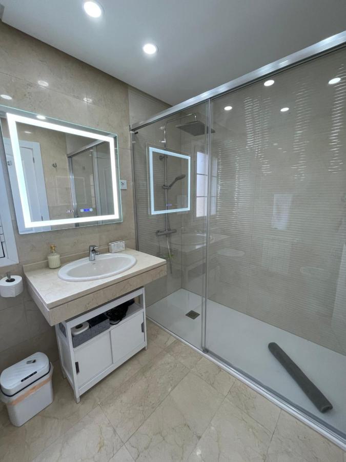 Moderna Casa De Lujo Con Jacuzzi En El Jardin Holiday home *
