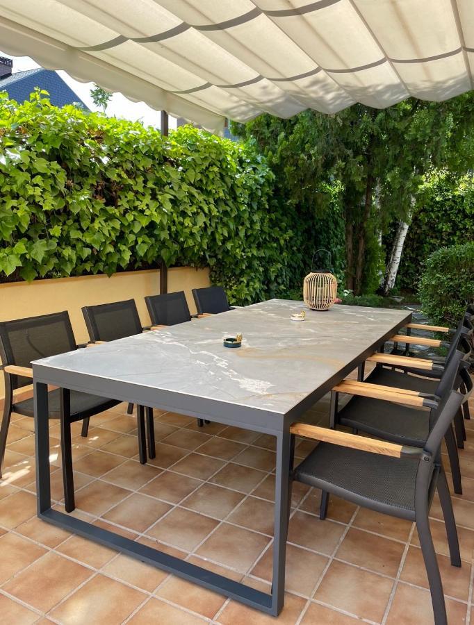 Holiday home Moderna Casa De Lujo Con Jacuzzi En El Jardin Madrid