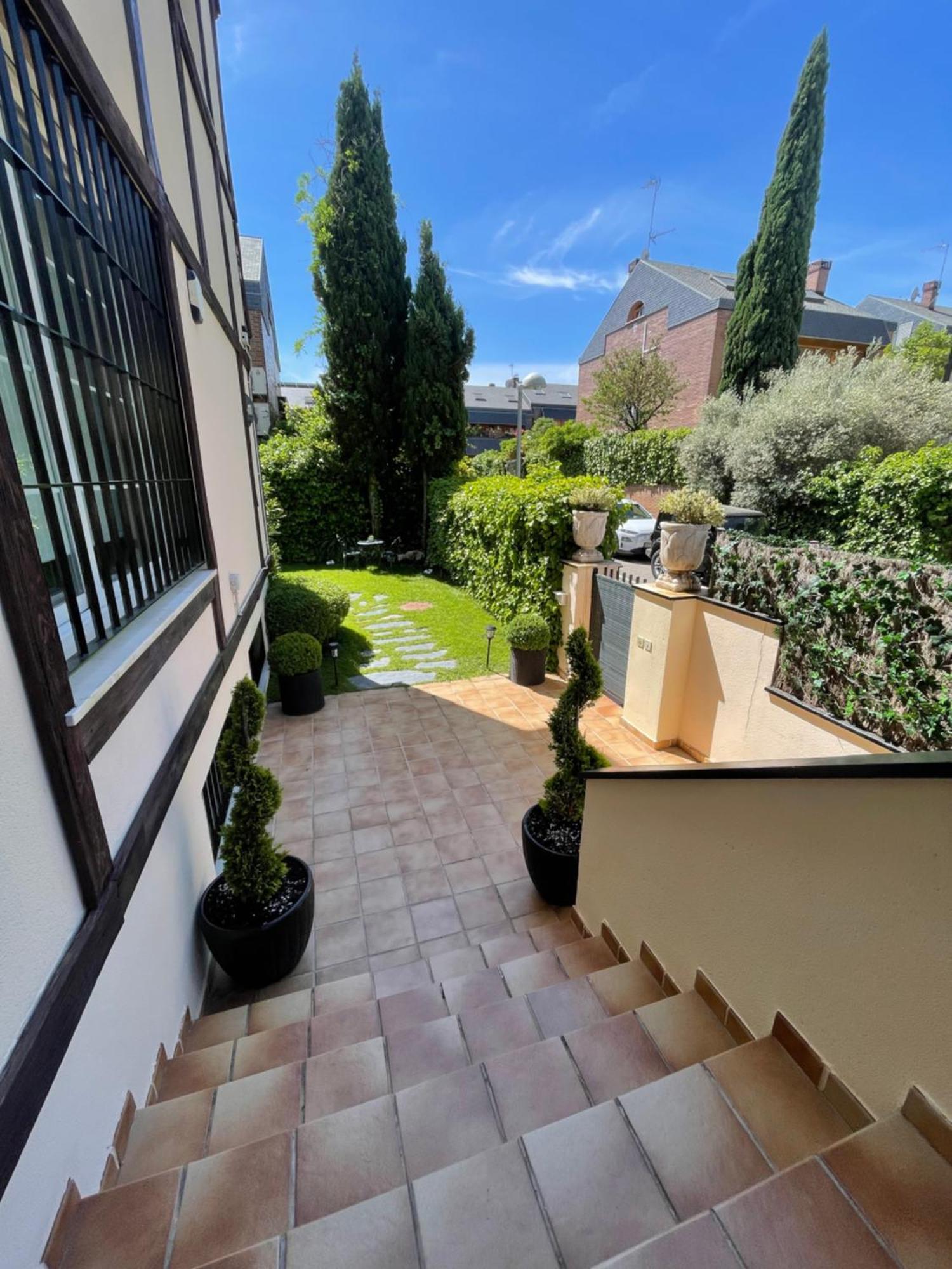 Moderna Casa De Lujo Con Jacuzzi En El Jardin Holiday home *