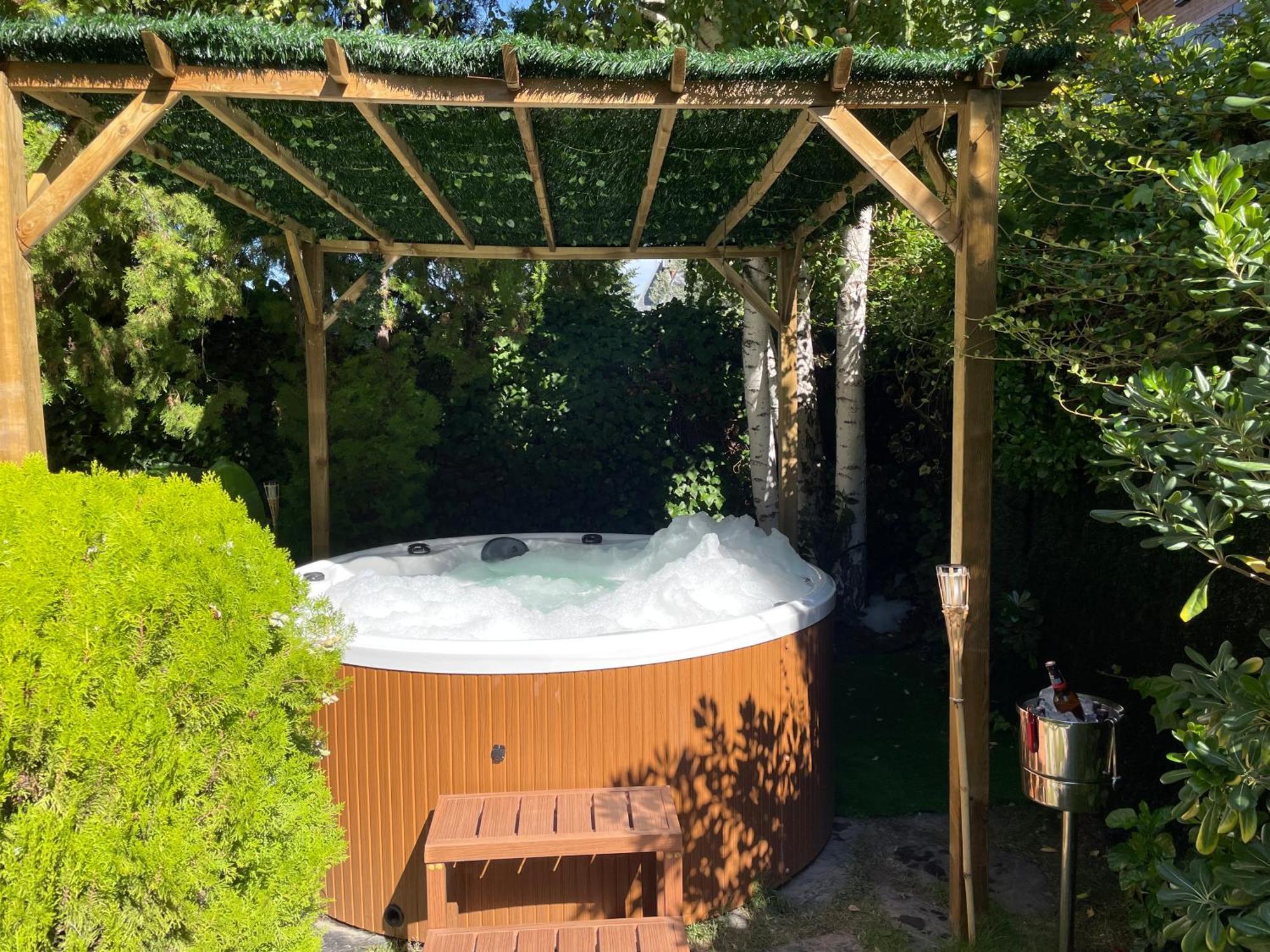 Moderna Casa De Lujo Con Jacuzzi En El Jardin Holiday home